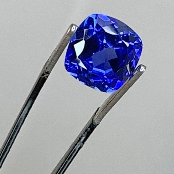 Elegant Blue Sapphire Gemstone Jewelry with certificate - Picture 8 of 13